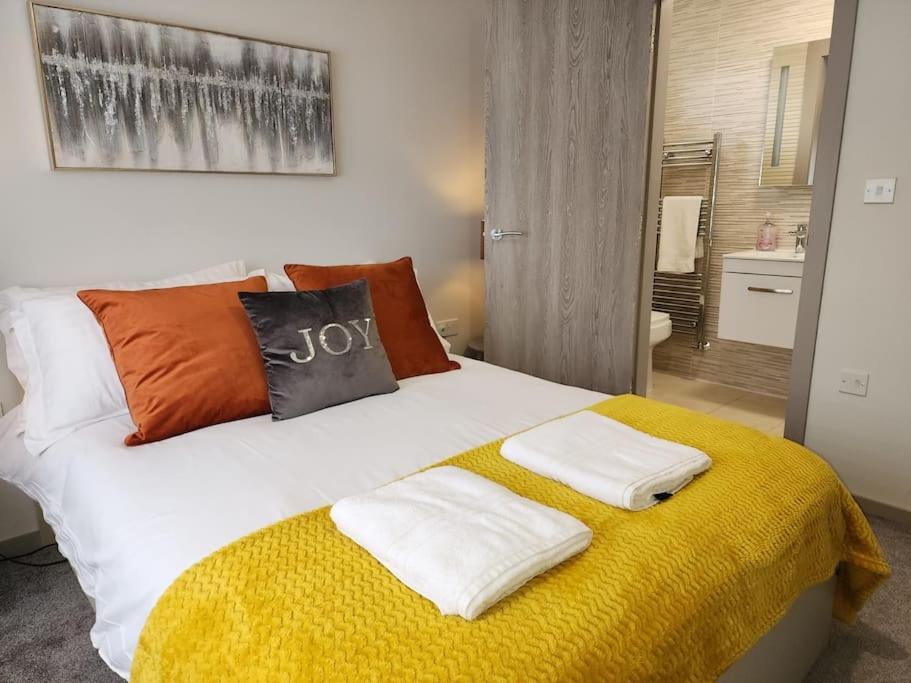 Horizon House, Modern 2-Bedroom Flat 2, Parking, Netflix, 牛津 外观 照片